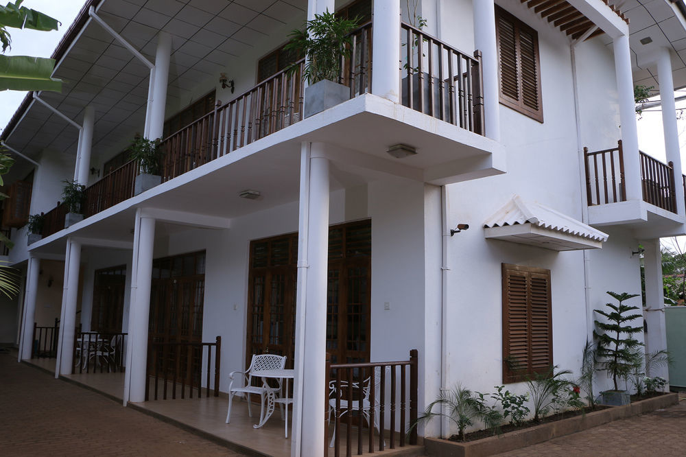 London Palace Anuradhapura Exterior photo